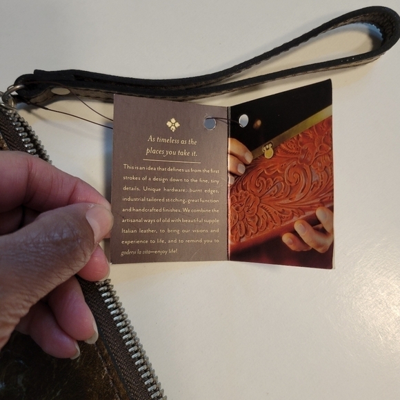 Patricia Nash NWT Cassini Wristlet Cluch. - Picture 14 of 14